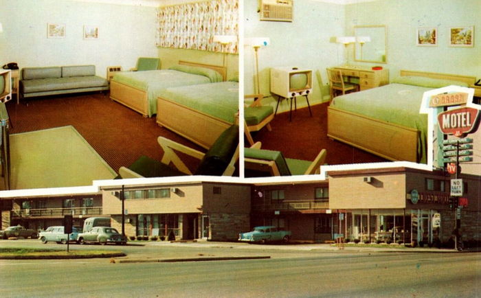 Crest Motel - Vintage Postcard (newer photo)